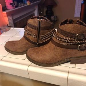 Blow fish Malibu Brown ankle high boots
